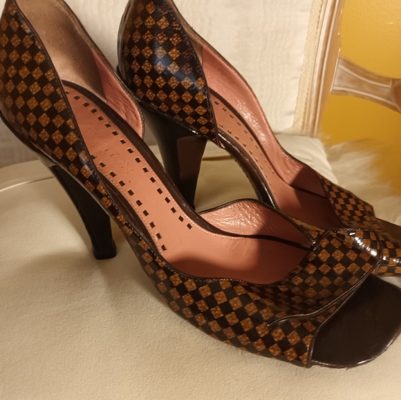 Louis Vuitton/Marc Jacobs collection Vintage LV Monogram heels Sz 8.5 - Picture 4 of 7